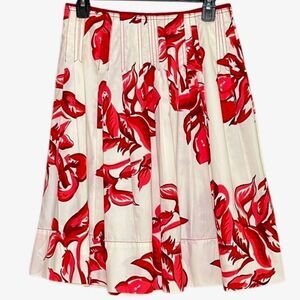 Zara Floral Pleated Skirt in Creamy White/Red/Black Women’s 6